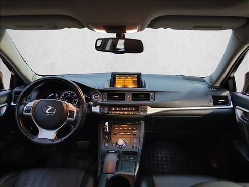 Used 2012 Lexus CT 200h Premium image 17