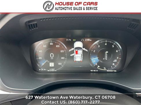 Used 2018 Volvo XC60 T5 Momentum w/ Vision Package image 18