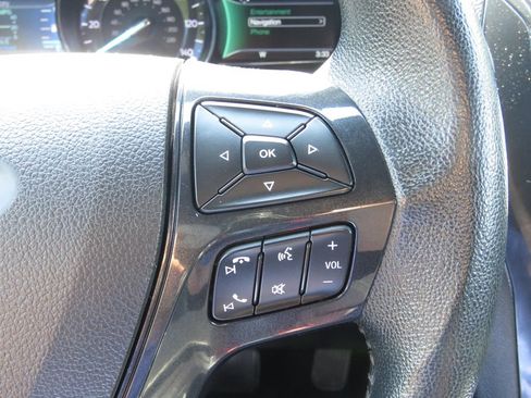 Used 2018 Ford Explorer XLT w/ Equipment Group 202A AWD/4WD image 25