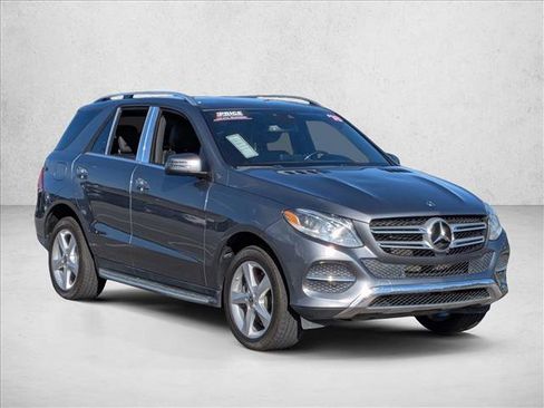 Used 2018 Mercedes-Benz GLE 350 w/ Premium 1 Package image 3