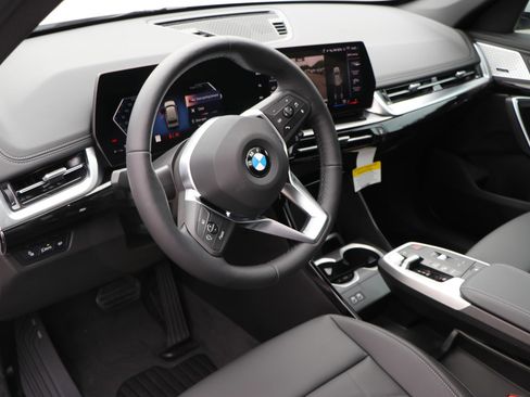 Certified 2025 BMW X1 xDrive28i w/ Convenience Package image 14