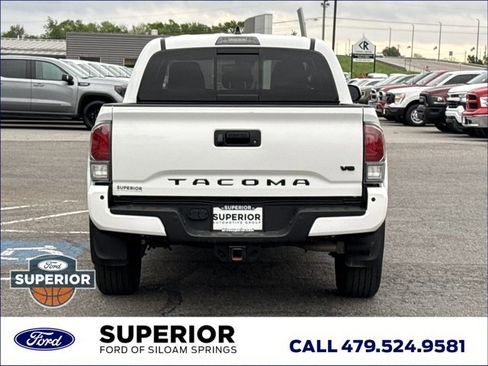 Used 2023 Toyota Tacoma TRD Sport w/ Technology Package image 5