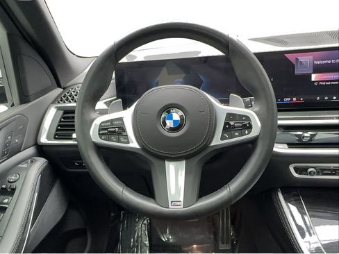 Used 2025 BMW X5 sDrive40i w/ M Sport Package RWD image 38