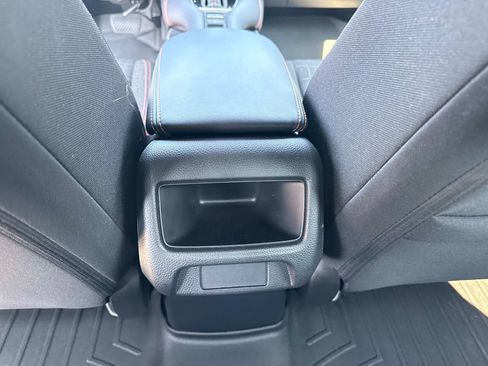 Used 2024 Honda HR-V Sport image 17