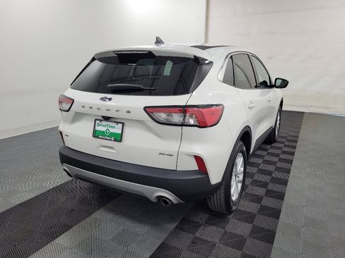 Used 2022 Ford Escape SE w/ Convenience Package AWD/4WD image 9