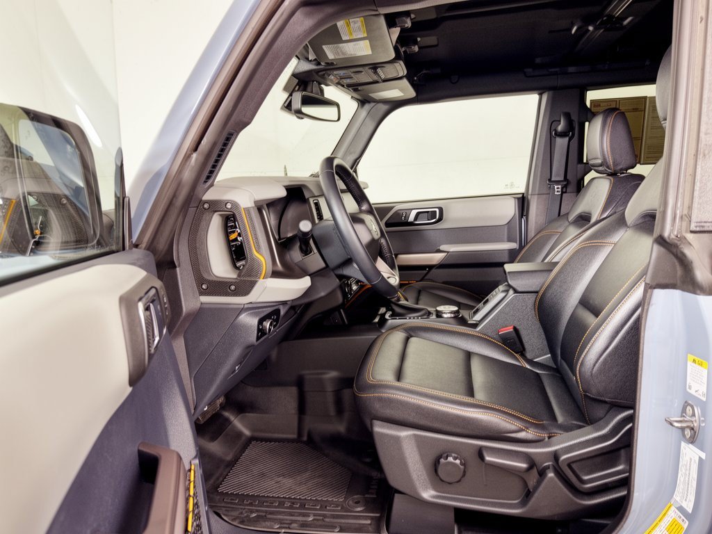 Used 2023 Ford Bronco Badlands w/ Sasquatch Package AWD/4WD image 5