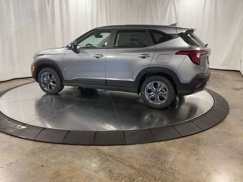 New 2026 Kia Seltos LX image 6