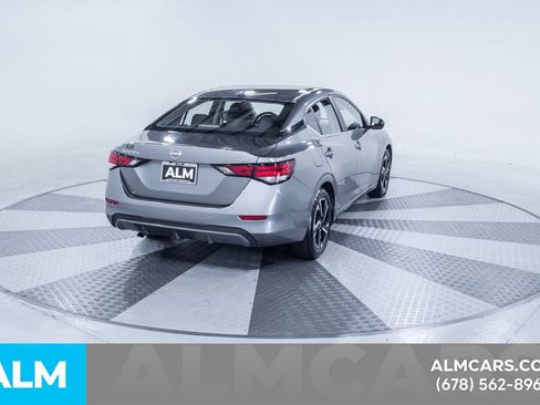 Used 2024 Nissan Sentra SV FWD image 9