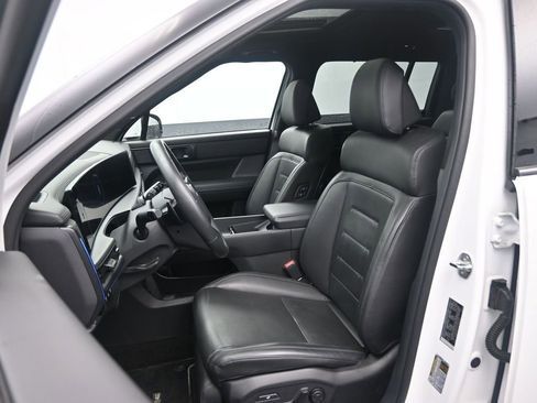 Used 2025 Hyundai Santa Fe Calligraphy image 25