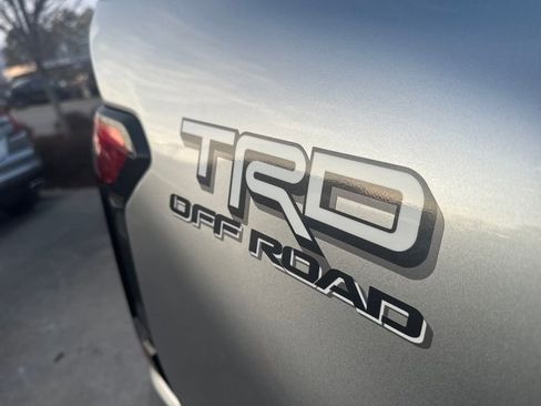 Used 2024 Toyota Tacoma TRD Off-Road image 41