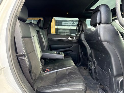 Used 2019 Jeep Grand Cherokee Altitude image 12