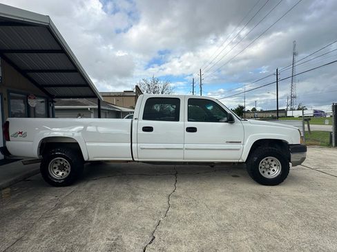 Used 2003 Chevrolet Silverado 2500 LS AWD/4WD image 2