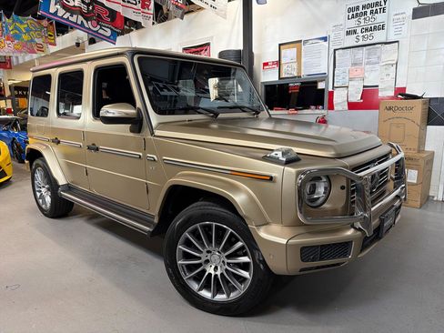 Used 2023 Mercedes-Benz G 550 image 1