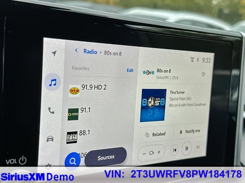 Used 2023 Toyota RAV4 AWD Hybrid image 28