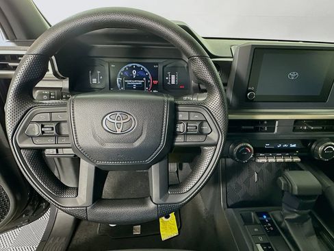 Certified 2025 Toyota Tacoma SR5 AWD/4WD image 11