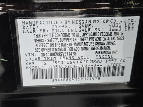 Certified 2025 Nissan Sentra SV FWD image 33