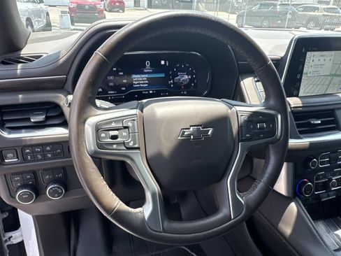 Used 2022 Chevrolet Tahoe Z71 w/ Luxury Package AWD/4WD image 47