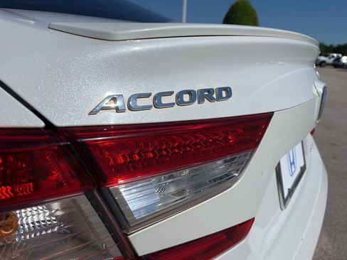 Used 2019 Honda Accord Sport image 8
