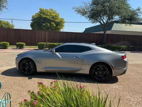 Used 2024 Chevrolet Camaro LT image 8