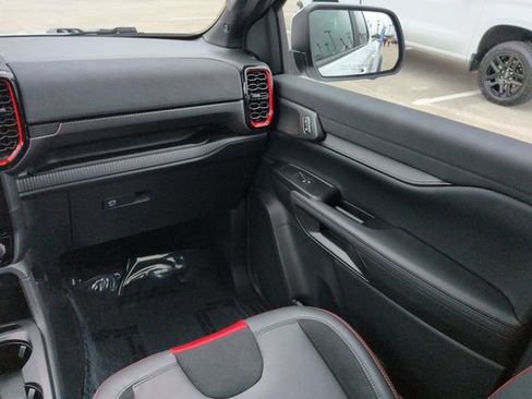 Used 2025 Ford Ranger Raptor AWD/4WD image 17