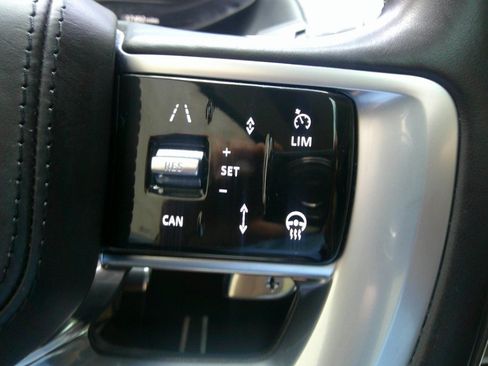 Used 2024 Land Rover Range Rover Long Wheelbase SE AWD/4WD image 78