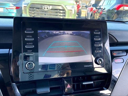 Used 2021 Toyota Camry SE image 24