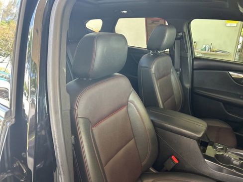 Used 2021 Chevrolet Blazer RS w/ Enhanced Convenience Package FWD image 27