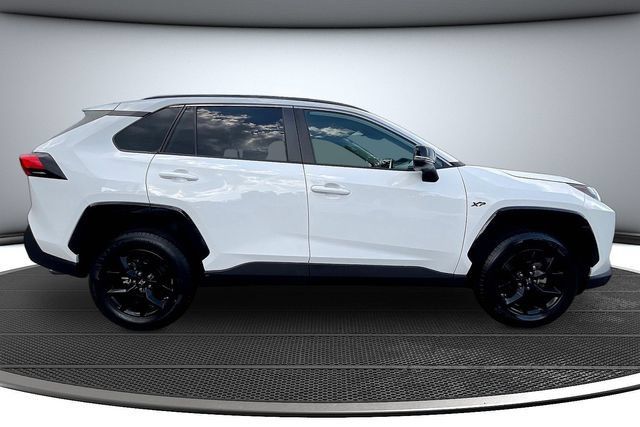 Used 2023 Toyota RAV4 XLE FWD image 4
