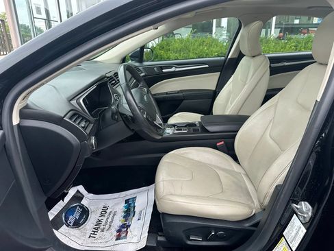 Used 2018 Ford Fusion Titanium AWD/4WD image 9