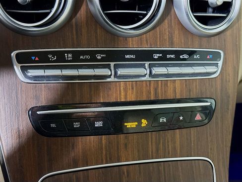 Used 2022 Mercedes-Benz GLC 300 4MATIC image 8