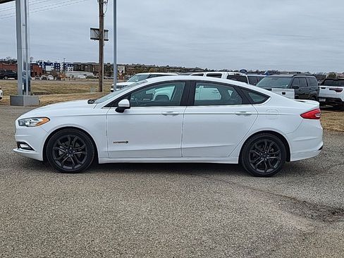 Used 2018 Ford Fusion SE w/ Equipment Group 601A image 5