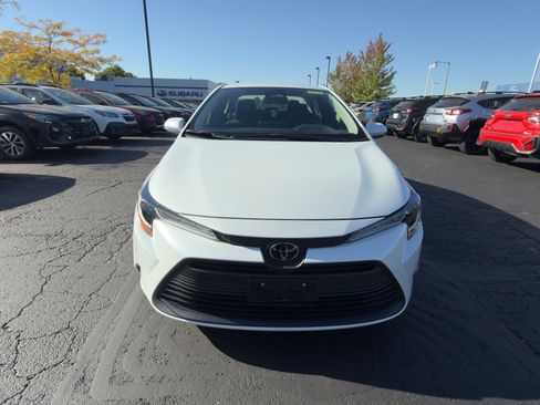 Used 2024 Toyota Corolla LE image 8