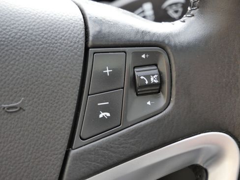 Used 2013 Chevrolet Captiva Sport LT w/ Convenience Package image 24