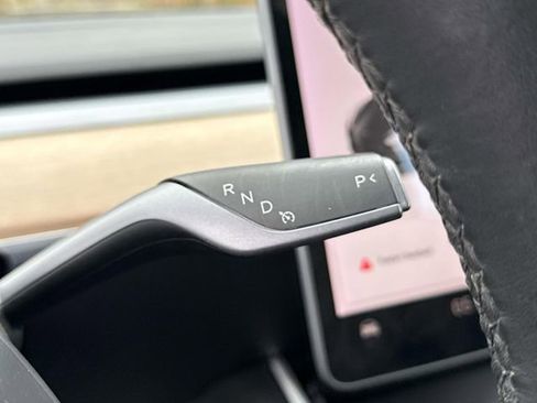 Used 2018 Tesla Model 3 Performance image 22