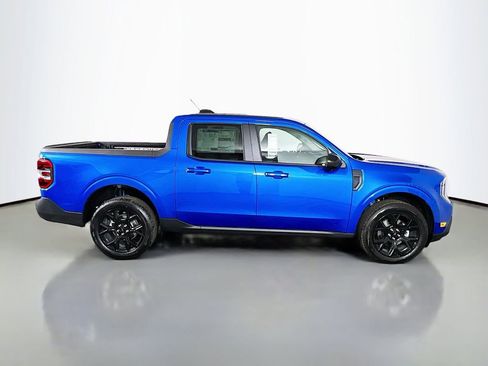 New 2025 Ford Maverick Lariat w/ Black Appearance Package image 18