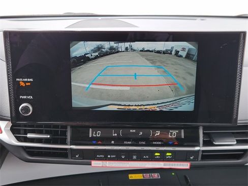 New 2026 Toyota Sienna XLE image 14