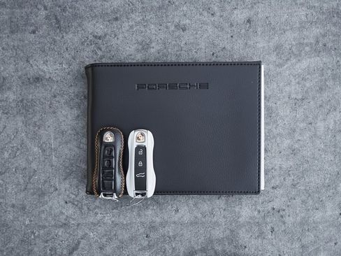 Used 2024 Porsche Cayenne Turbo GT image 86