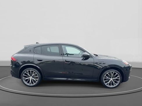 New 2026 Maserati Grecale Modena image 3