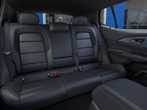 New 2025 Chevrolet Equinox EV LT image 17