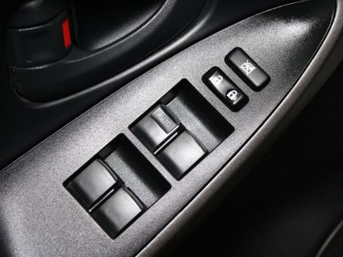 Used 2011 Toyota RAV4 LE w/ Upgrade Value Pkg image 9