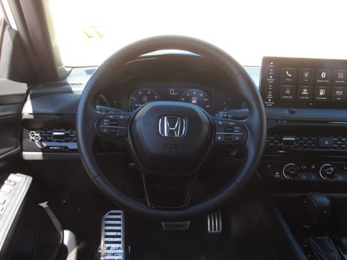 Used 2025 Honda Accord Sport image 22