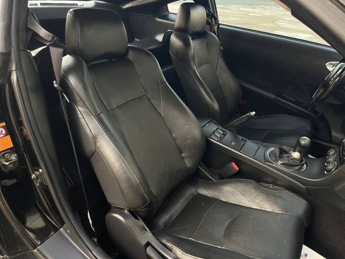 Used 2005 Nissan 350Z 35th Anniversary Edition w/ (N93) Cargo Convenience Pkg RWD image 12