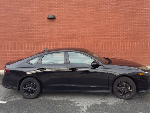 Certified 2025 Honda Accord SE image 2