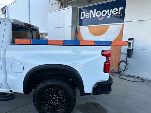 Used 2023 Chevrolet Silverado 1500 ZR2 w/ Technology Package image 22