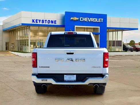 Used 2025 RAM 1500 Laramie AWD/4WD image 6