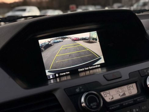 Used 2015 Honda Odyssey Touring image 35