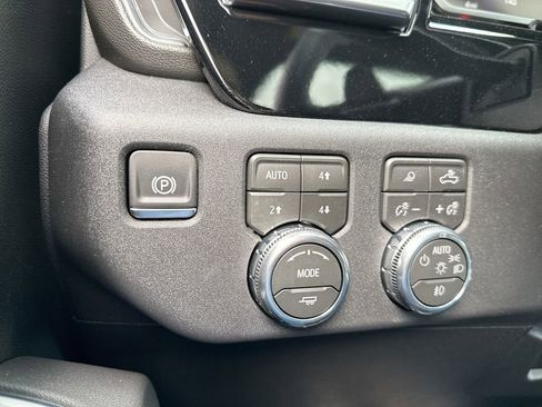 New 2026 GMC Sierra 1500 Elevation w/ Elevation Premium Package AWD/4WD image 18