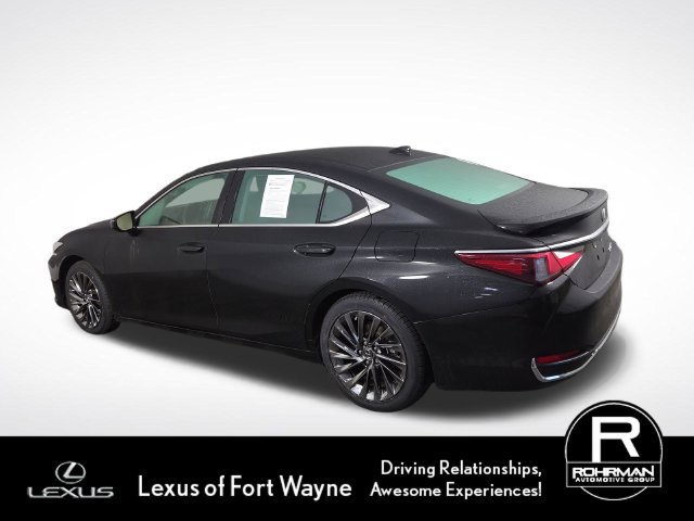 Used 2024 Lexus ES 300h w/ Accessory Package (Z1) FWD image 11