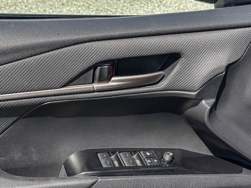 Used 2025 Toyota Camry SE FWD image 21