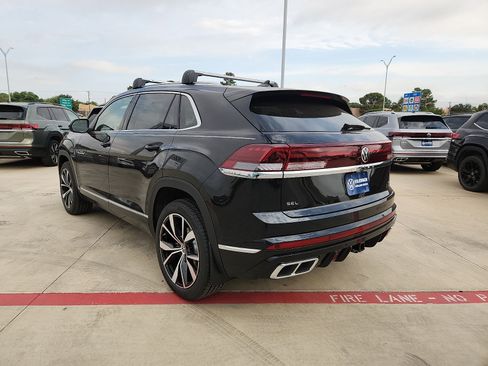 New 2026 Volkswagen Atlas Cross Sport SEL Premium R-Line AWD/4WD image 5